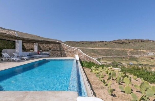 Panormos Villa | 4 Bedroom Villa with private pool and sea view