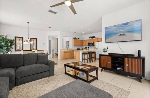 Bellavida House | 4 Bedrooms/3 Bathrooms/Bella Vida (400LF)