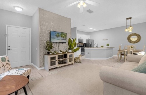 Lake Berkley House | 4 Bedrooms/3 Bathrooms/Terra Verde (4746 VB)