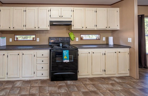 Ozark House | 4 Bedrooms, Fishing Pond, Pet Friendly, Fenced in yard