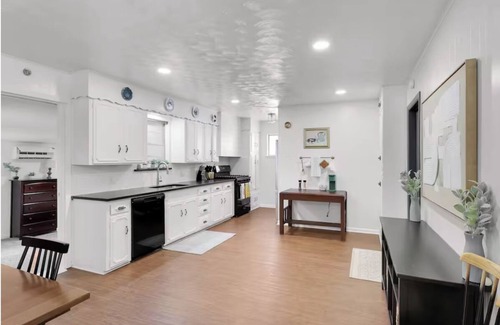 Central Oklahoma City House | 4 Bedrooms Summer Paradise | 11 Mins to OKC State Fair | #MRF