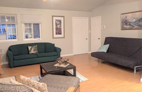 Oakland House | 4+br/2ba house near OaklandAirport & RaiderStadium