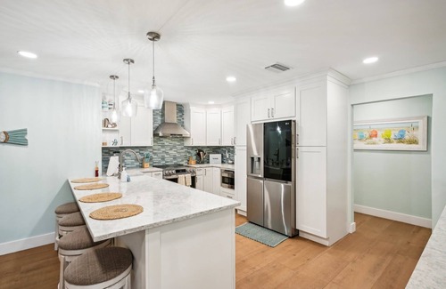 West Bradenton House | 4 Br Bradenton Home~Private Pool, Outdoor Bar, W/D