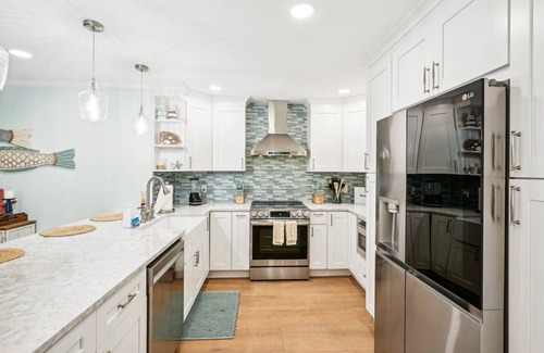 West Bradenton House | 4 Br Bradenton Home~Private Pool, Outdoor Bar, W/D