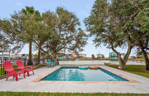 Rockport House | 4 Br Home On The Water Private Pool Dog Friendly