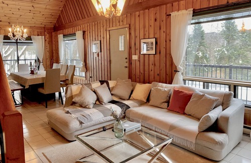 Les Pays-d'en-Haut Regional County Municipality Ski Chalet | 4 Br Luxury St-Sauveur Chalet & Pool, Swim Spa, fireplace, close to Ski resort