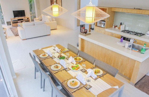 Berawa Villa | 4 BR Modern Pool Villa in Canggu, Staff