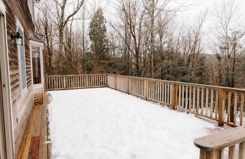 Marlboro House | 4 BR Mt Snow Okemo Ski Chalet w Amazing views!