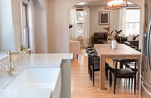East Central House | 4 BR/Near Liberty Park+Sugarhouse/Fast Wi-fi