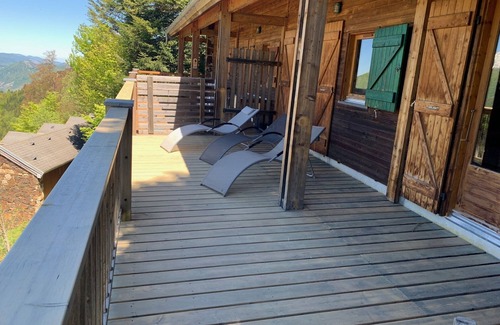 Ustou Apartment | 4 Chambres: 85 m2 + 35 m2 de Terrasse sur les Pistes: de 8 a 12 Personnes
