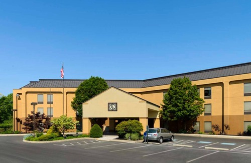 Carlisle Hotel | 4 Charming Suites with Free Breakfast – Ideal for Dickinson College Visitors