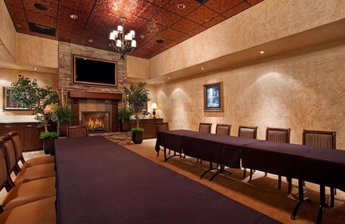 Elko House | 4 Comfortable Units! Pool, Parking, Pets Allowed, Close to Elko State Park!