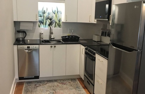 Rochester Apartment | #4 Elegant studio w/garage, city nearby