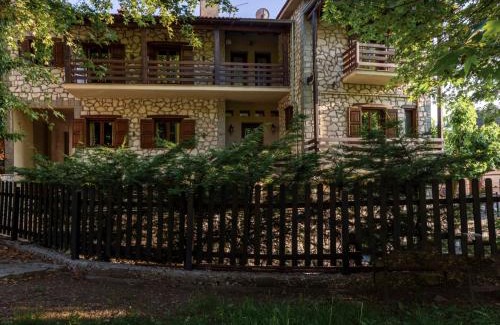 Elati House | 4 Epohes