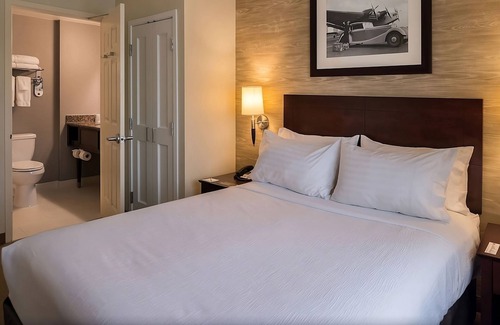 O'Hare Hotel | 4 Family-friendly Units, Pets are Welcome, Complimentary Airport Shuttle!