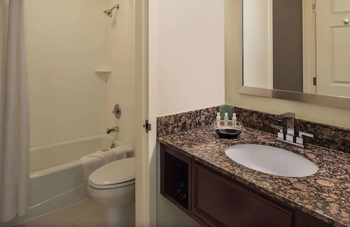 O'Hare Hotel | 4 Family-friendly Units, Pets are Welcome, Complimentary Airport Shuttle!