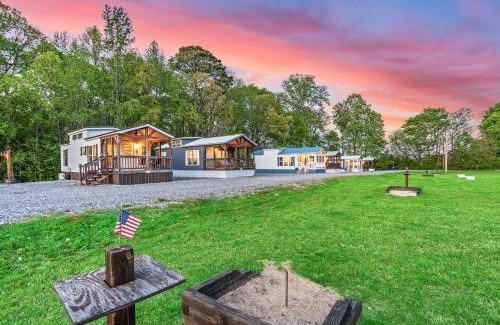 Guntersville Apartment | 4 Heron Haus, Luxury Tiny House, Pet Friendly, Mins to Downtown Guntersville