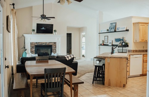 Cherimoya Hill House | 4 KING Beds and 2 bunk rooms. Stand up paddle boards and kayaks included!