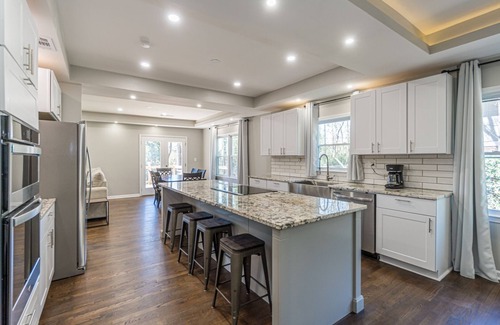 Roswell House | 4 Kings! Only 1.5 miles to downtown Roswell