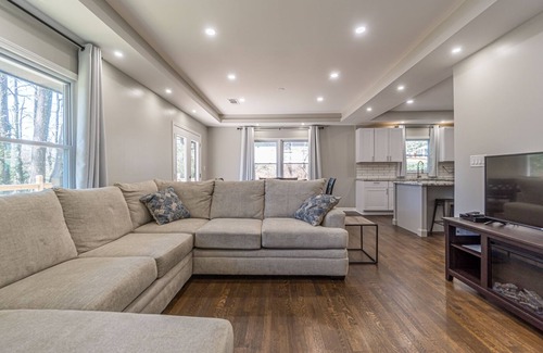 Roswell House | 4 Kings! Only 1.5 miles to downtown Roswell