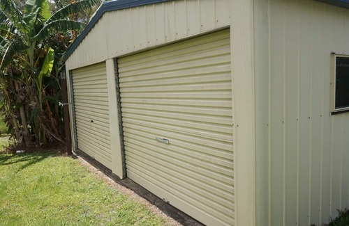 Tin Can Bay House | 4 Mallett Street - Tin Can Bay