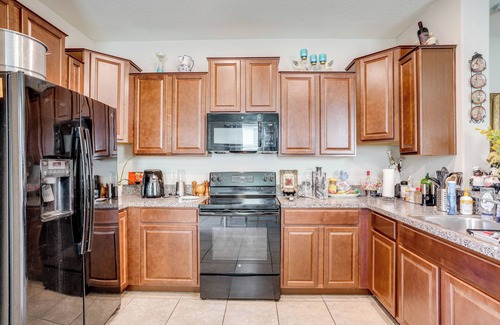 Greater Palm River Point CDC House | 4 Mi to Brandon Exchange: Resort-Style Townhome!