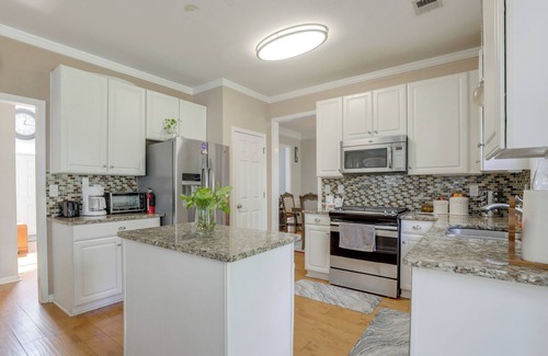 Roswell House | 4 Mi to Chattahoochee River: Family Home w/Yard!