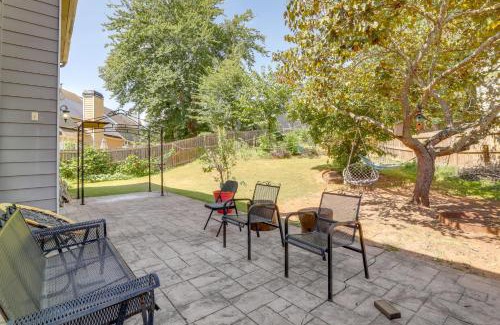 Roswell House | 4 Mi to Chattahoochee River Family Home with Yard!