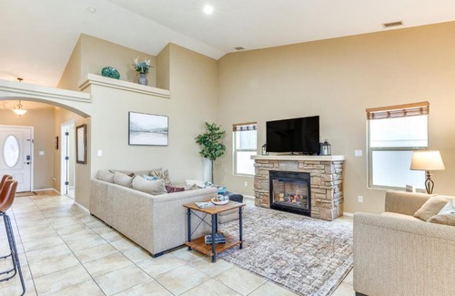 Grand Junction House | 4 Mi to Dtwn Grand Junction Hot Tub Haven!