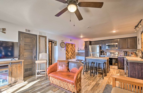 Fort Worth Apartment | 4 Mi to Dtwn: Rustic Fort Worth Apt