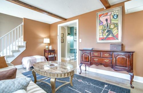 Lagoon Heights House | 4 Mi to Inkwell Beach Home in Oak Bluffs!