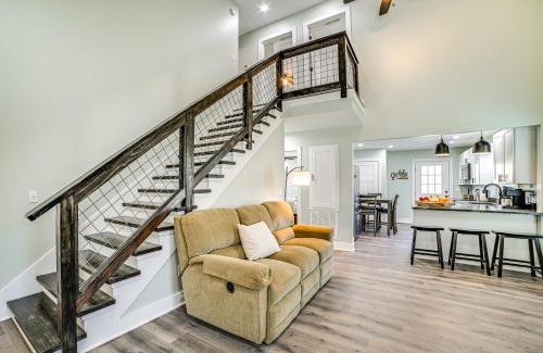 Cadiz House | 4 Mi to Lake Barkley Pet-Friendly Home with Hot Tub