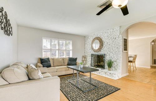 Villas House | 4 Mi to Lakes Park Family Home in Fort Myers!