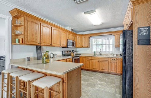 Winter Haven House | 4 Mi to Legoland: Poolside Paradise!