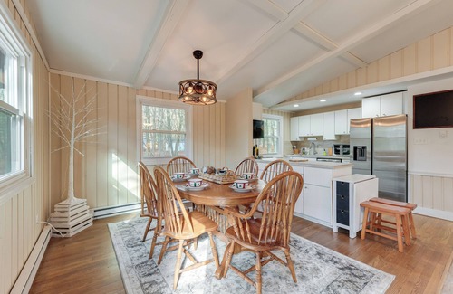 Briar Crest Woods Cabin | 4 Mi to Skiing: Cabin w/Lake Access in Blakeslee