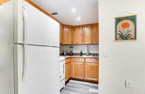 Surprise Apartment | 4 Mi to Surprise Stadium Condo with Pool!