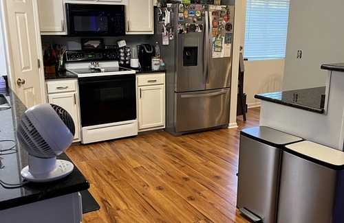 Jamestown House | 4 Miles from Downtown Furniture Market prime location