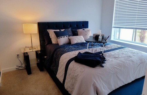 Newton Apartment | 4-min to Bear Creek Park, Surrey✧2BED-2BATH✧KITCHEN✧