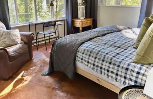 Port Moody Cottage | 4 Oceanside Cottages for Events & Gatherings