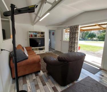 Coromandel House | 4 Palms Cottage Coromandel Town