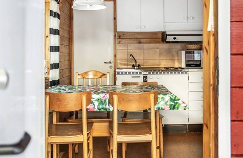 Are House | 4 person holiday home in JÄRPEN