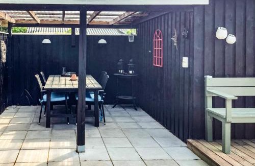 Hou House | 4 person holiday home in Hals