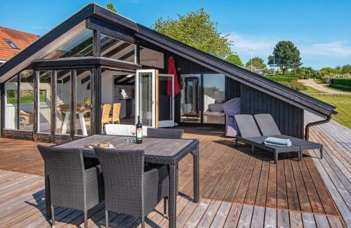 Hejlsminde Strand House | 4 person holiday home in Hejls-By Traum