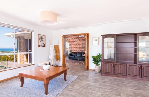 Forster House | 4 Seaview Street