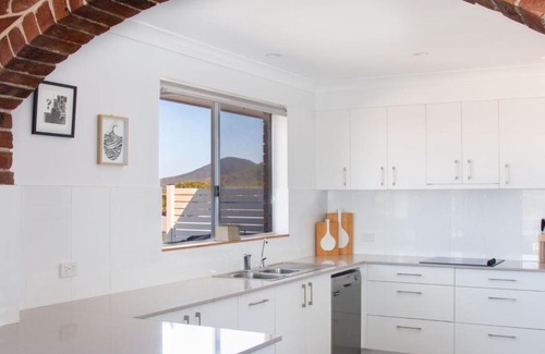 Forster House | 4 Seaview Street