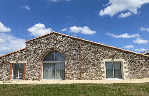 Les Landes-Genusson House | 4-star gîte in the heart of nature