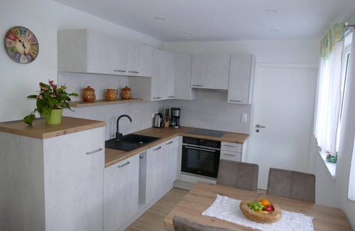 Gebersdorf Apartment | 4-star holiday apartment Sorbitztal with mountain view, private garden and Wi-Fi