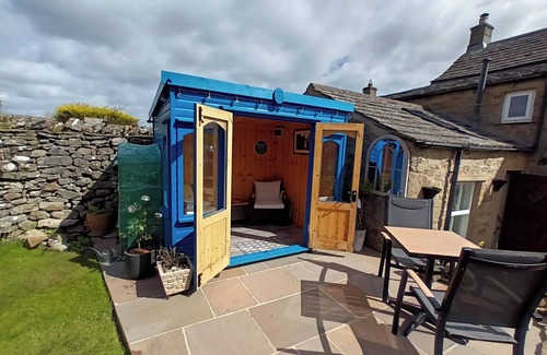 West Witton House | 4 Star Tastefully Renovated, Spacious Barn Conversion, Sleeps 2, Dog Friendly