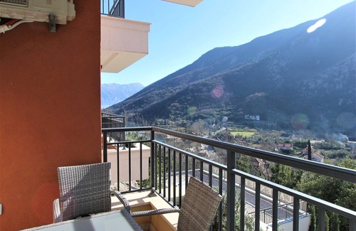 Morinj Apartment | 4 stars 1 bedroom apartment Morinj D4