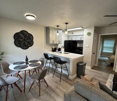 Park Central Apartment | 4 STATE FAIR l DT Dallas l FIFA READY l Staycation 1Bd1Ba